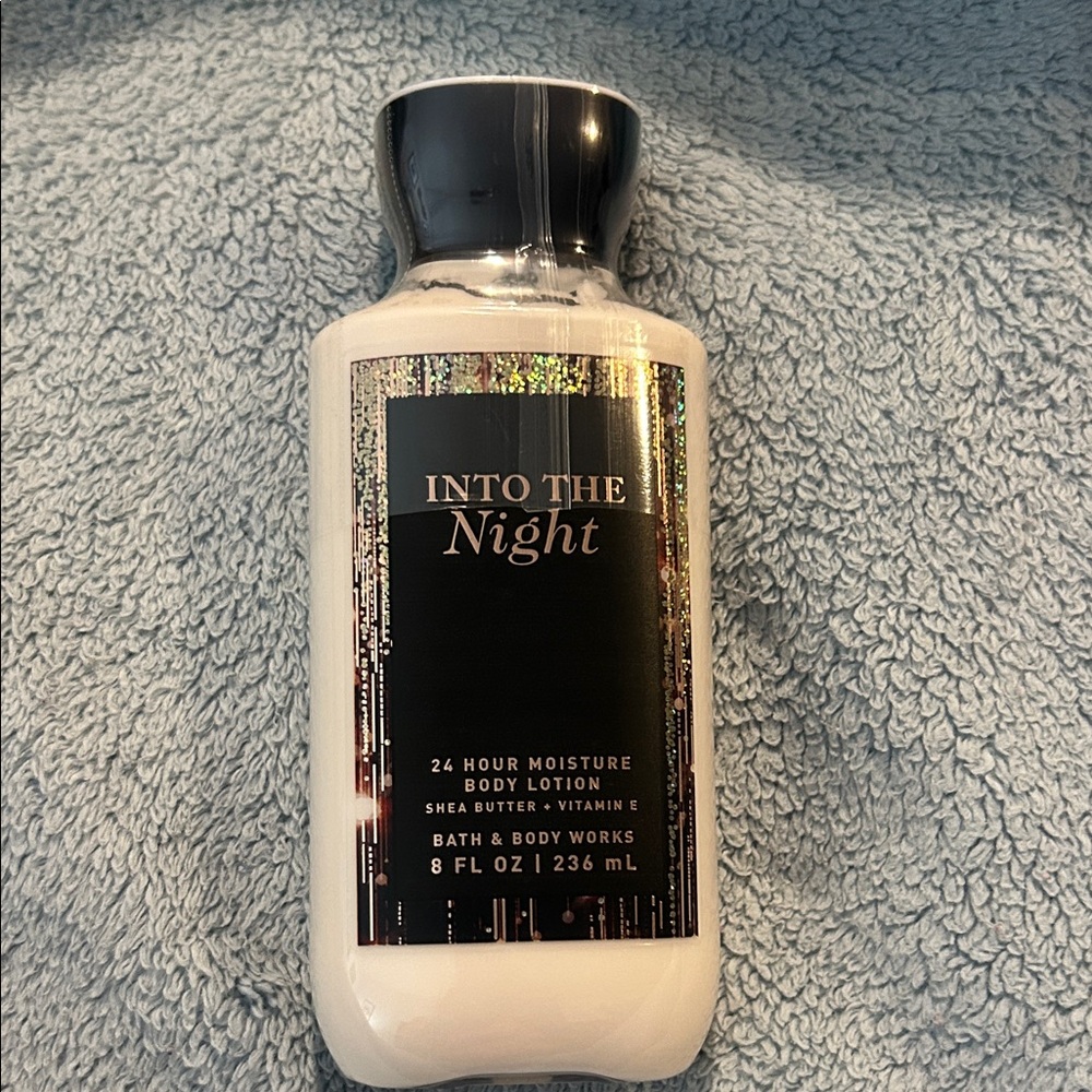Bath & Body Works Into The Night Body Lotion - Black and White